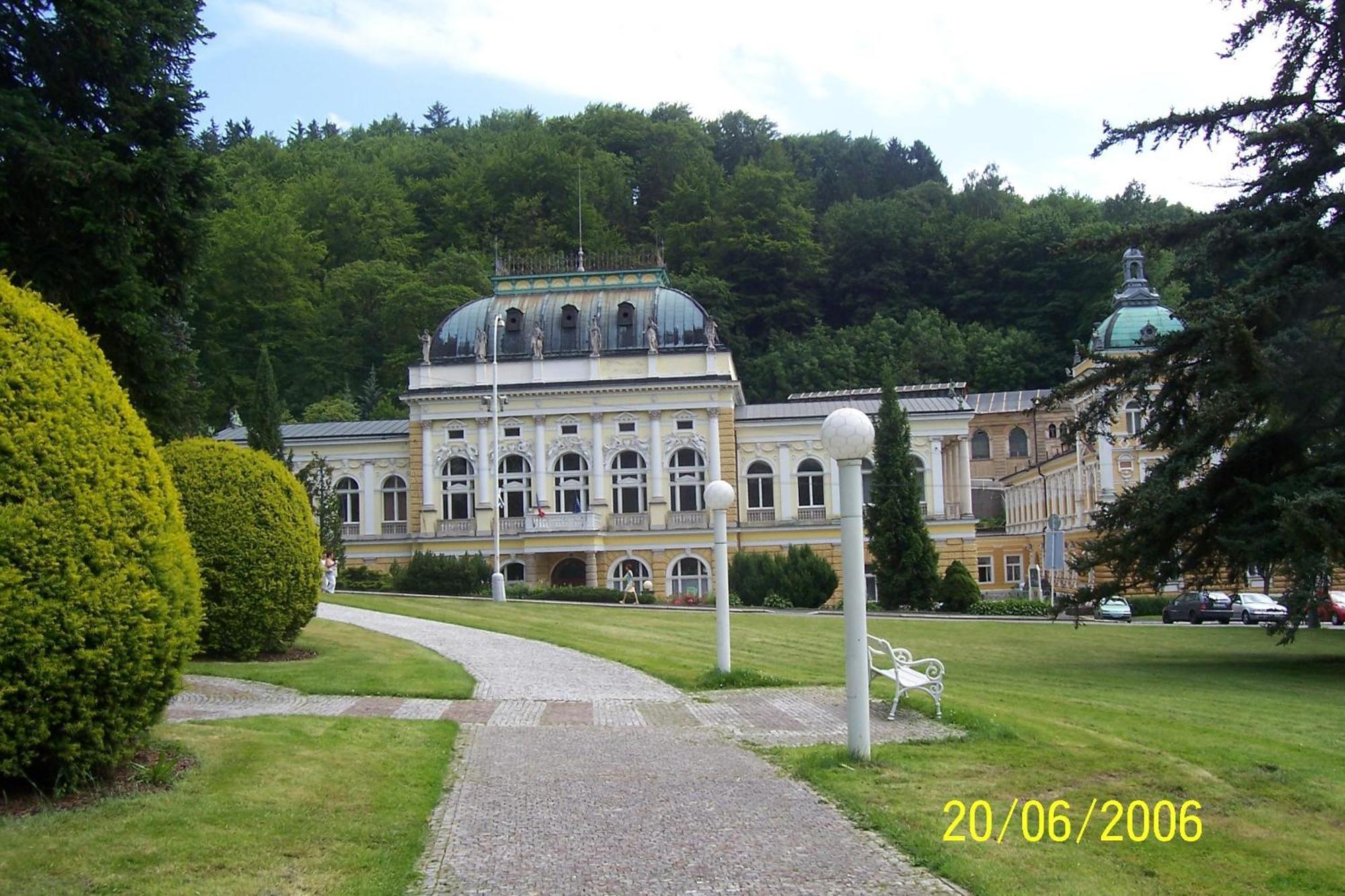Topapartmany Lesni Marianske Lazne Luaran gambar